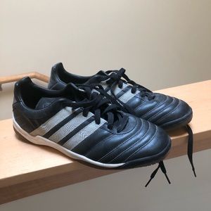 Adidas Torsion Response Indoor Soccer Shoes